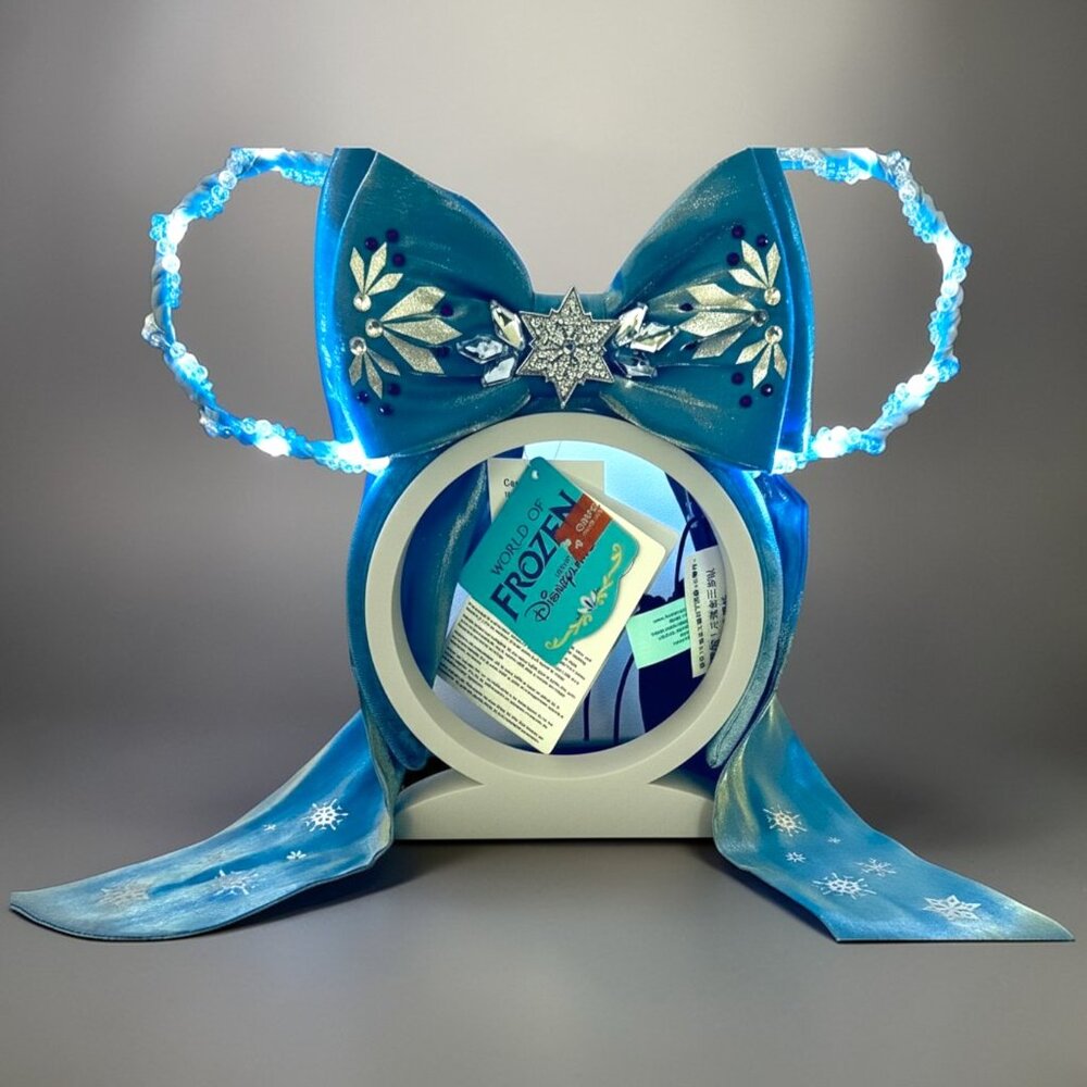 Disneyland World of Frozen Elsa Light-Up Ear Headband – NWT Exclusive